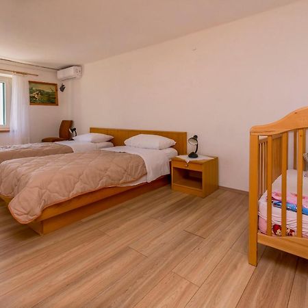 Apartment Jelena พรีมอชเตน ภายนอก รูปภาพ